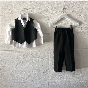 Young Kings by Steve Harvey 3-Piece suit sz: 24M